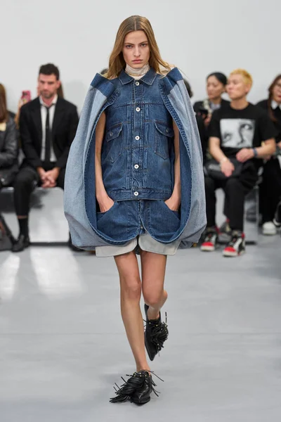 Look 27